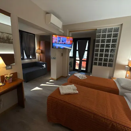 & Rinaldo Hotell