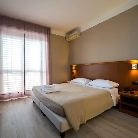 & Rinaldo Borgomanero