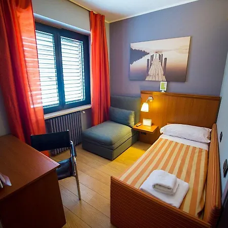Hotel & Rinaldo 3*